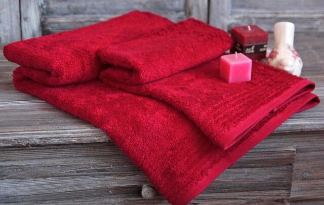 Czerwone ręczniki
