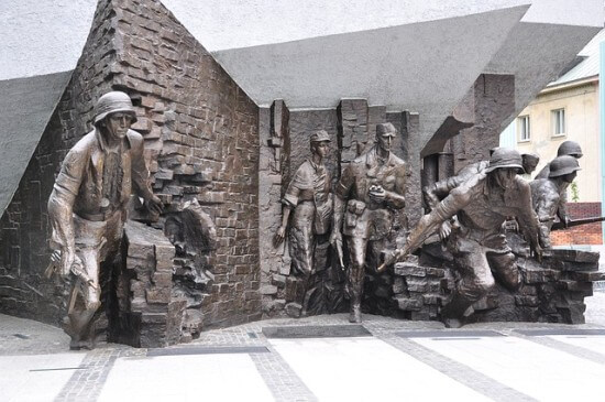 pomnik upamiętniający powstanie warszawskie