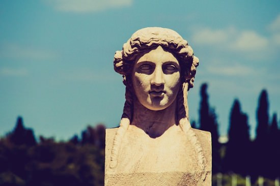 posąg bogini Ateny